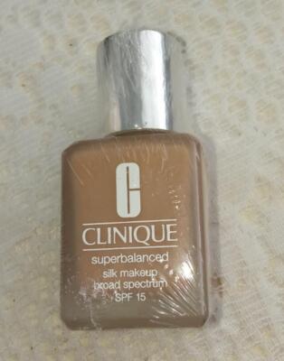 Clinique Superbalanced Silk Makeup 17 SILK CINNAMON 1oz ~ New and Sealed