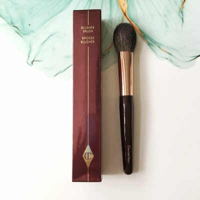 charlotte tilbury blusher brush