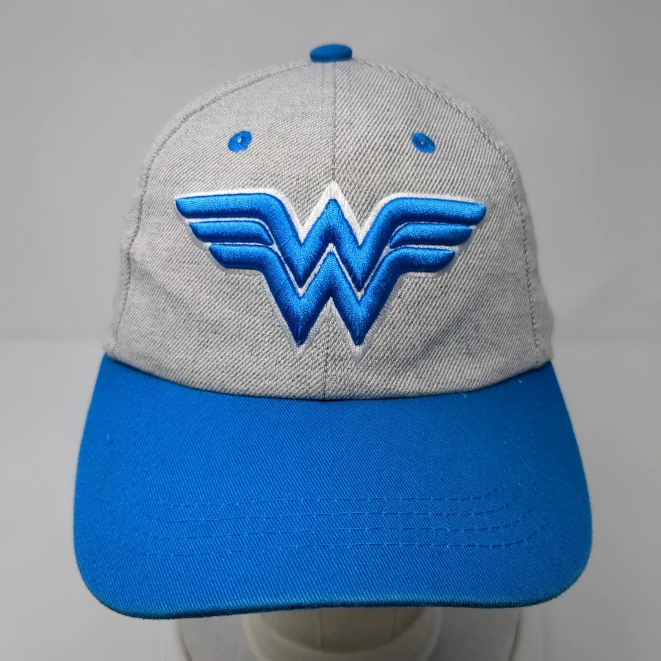 Sombrero con tirantes Wonder Woman multicolor talla única ajustable seis banderas Foto 2 de 4