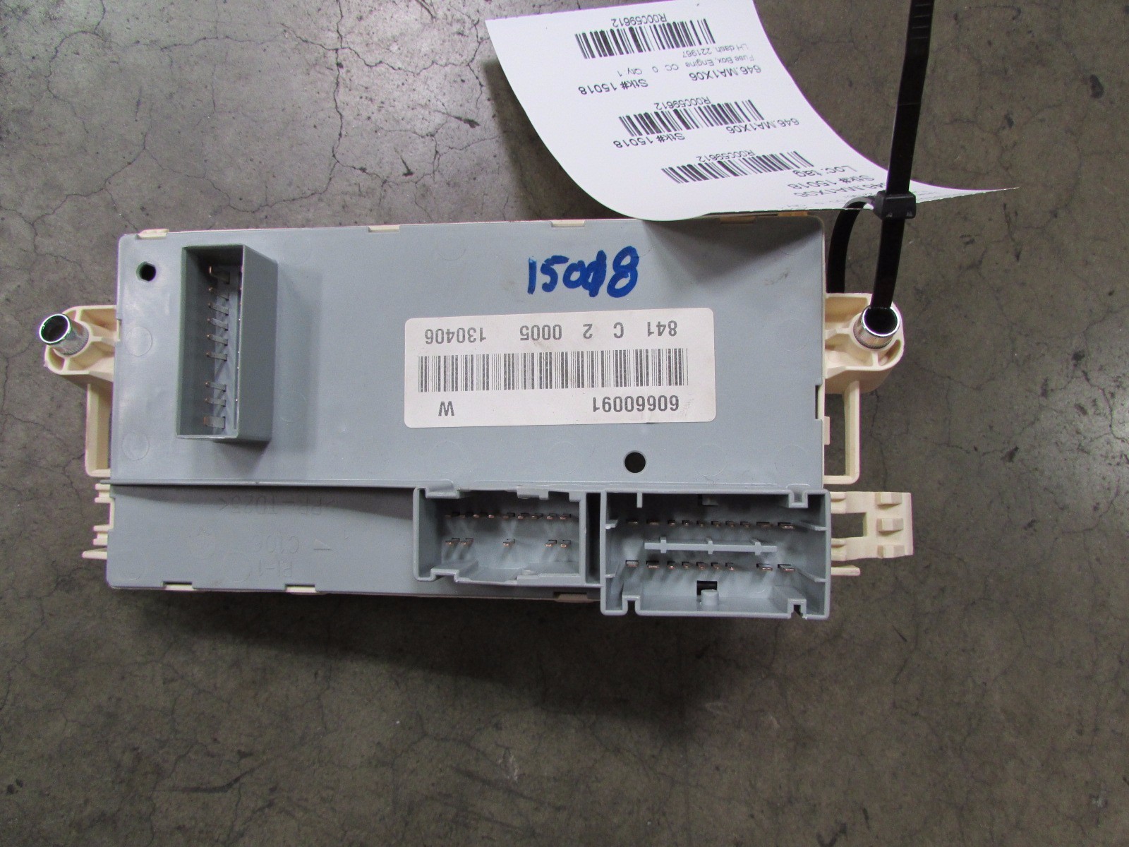 Maserati Quattroporte, LH, Dash Fuse Box, Used, P/N 221967