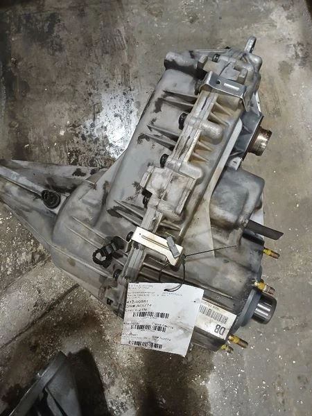 2003-2006 GMC Yukon Denali Transfer Case Opt NR3 OEM 03-06 - Image 2 of 4