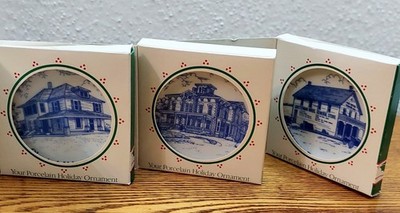 Vtg World Wide Line places of Urbandale, Iowa porcelain 3.5'' holiday plate set