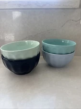 SWEESE Porcelain FLUTED  26 OZ  BLUES Soup Cereal Salad Fruit Bowls 4 PCS