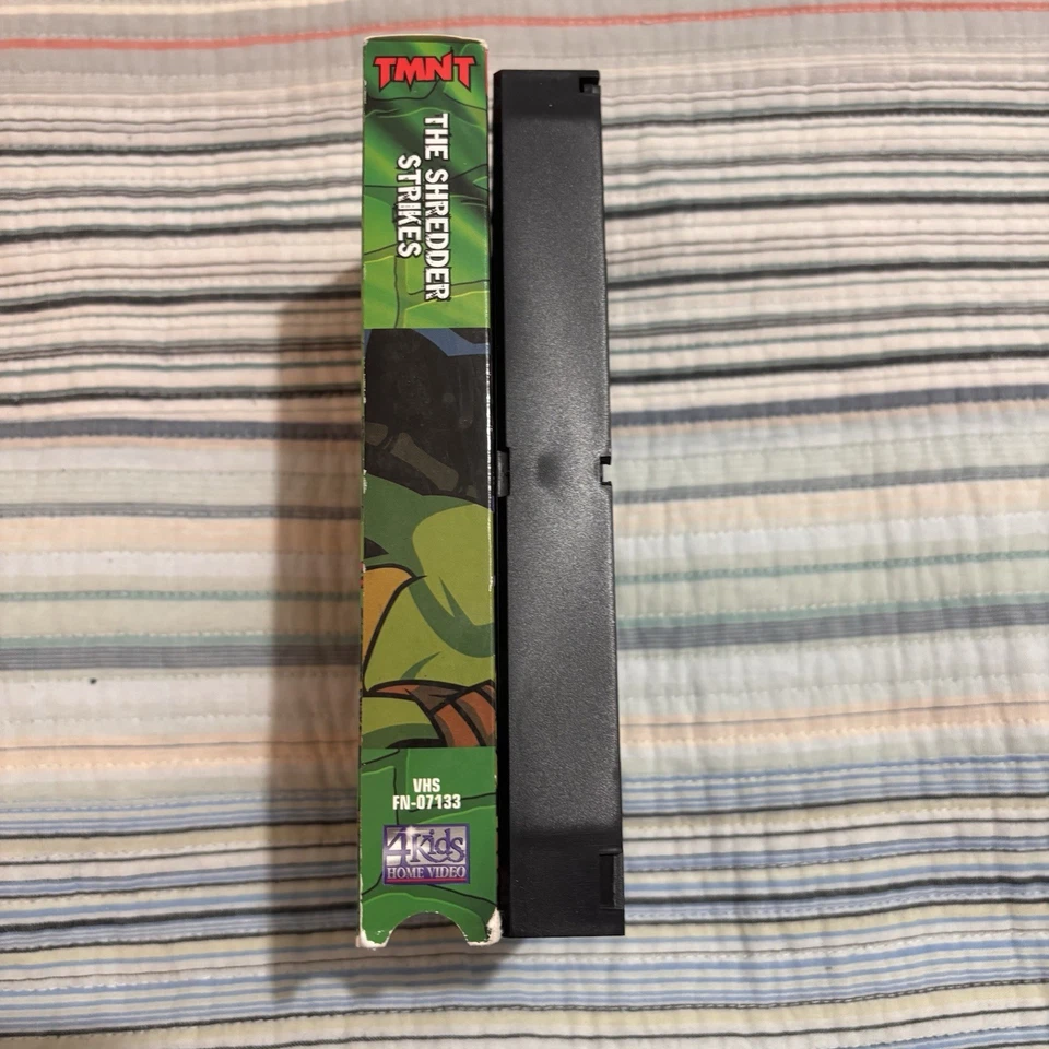 2003 Teenage Mutant Ninja Turtles TMNTThe Shredder Strikes VHS Rare - Image 3 of 4