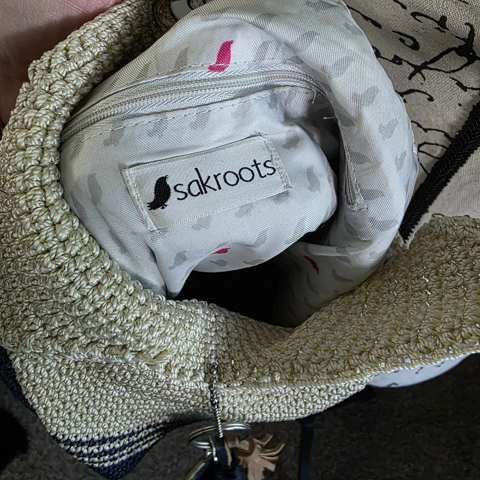 Bolso de hombro Hobo tejido crochet boho Sakroots. Foto 3 de 4