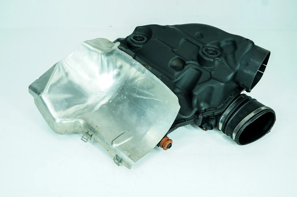 09-15 BMW 750i xDrive OEM 4.4L Engine Right Air Cleaner Housing Filter Box 5112 - Image 2 of 4
