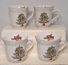 Brick Oven Joy To The World Coffee/Tea Cups Set 4 Christmas Tree Pre-owned 