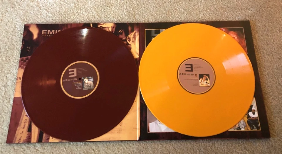 Eminem Marshall Mathers 25th Anniversary Edition 2LP Gold & Dark Red Vinyl LE Foto 2 de 4