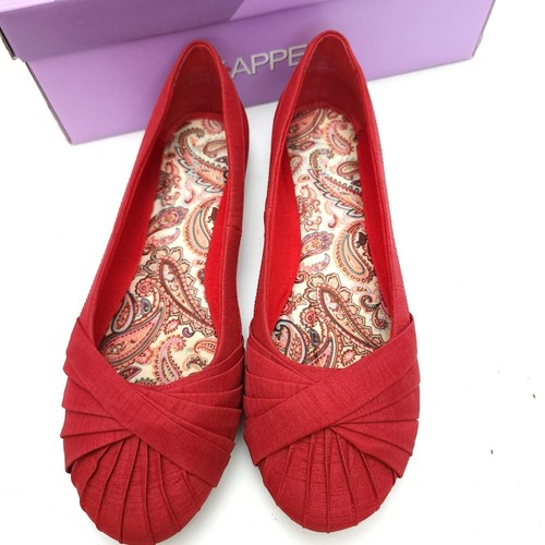 X-Appeal CRAWFORD Red Fabric Pleated Ballet Flats Size 7.5 - Picture 2 of 7