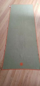 skidless by yogitoes