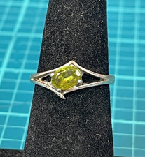 925 Sterling Silver Peridot Ring - Size 7