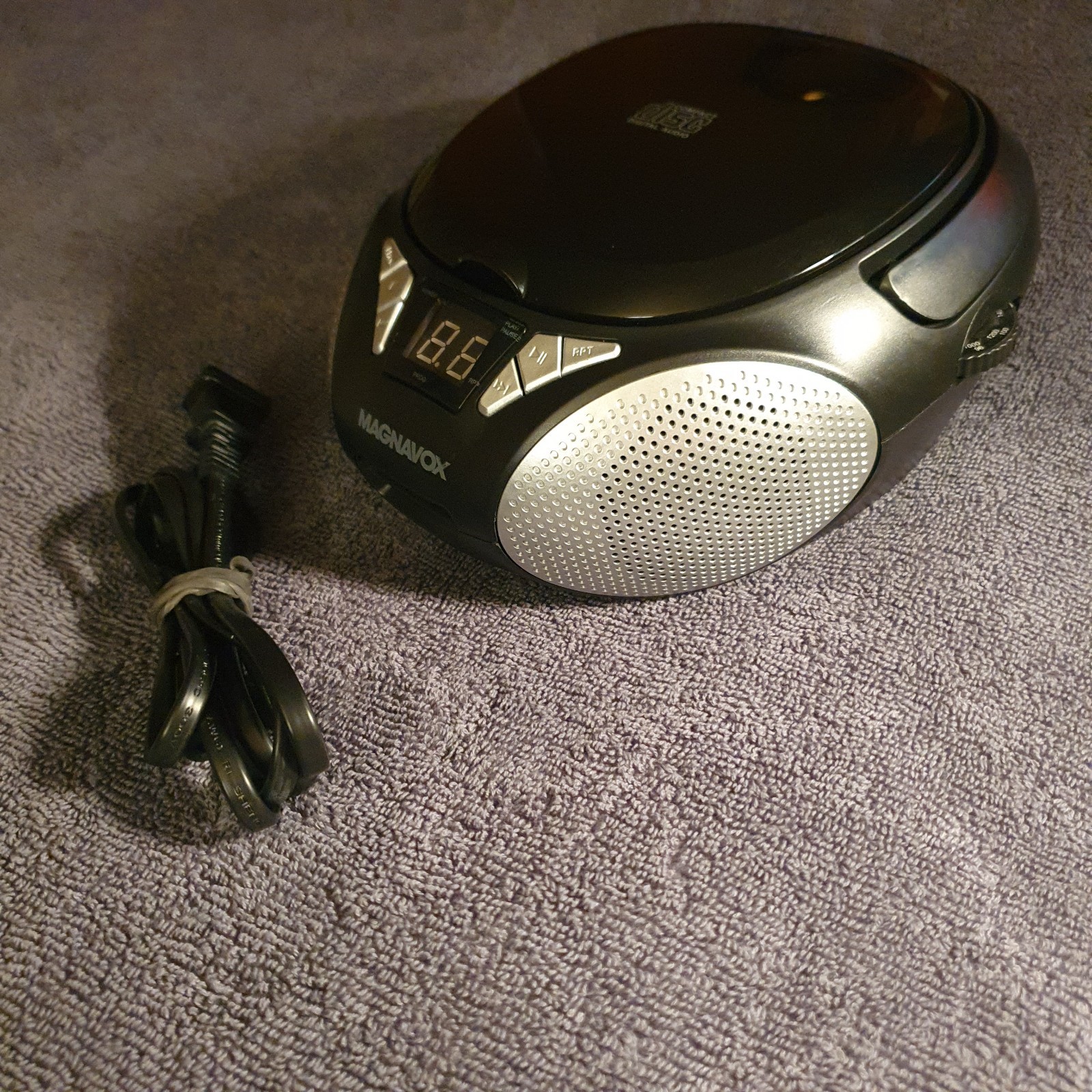 Boombox With Am/fm Radio Very Nice/clean View