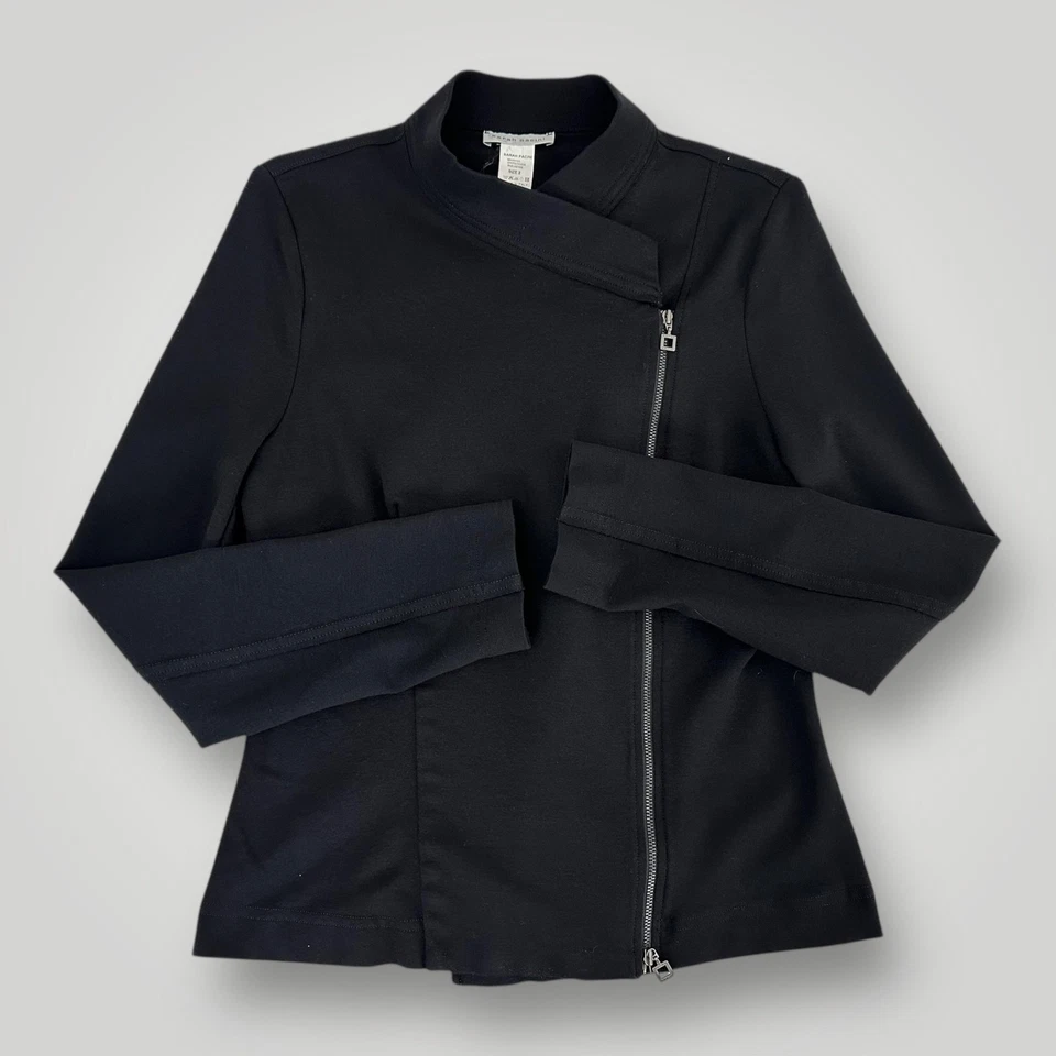 Jaqueta Sarah Pacini Feminina Tamanho 2 Preta Assimétrica Zíper Moto Fabricada na Itália - Imagem 4 de 4