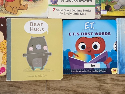 Lot of 11 Baby Board Books- Pop up Peekaboo, Snoozers, Counting Kisses,Bear Hugs - Imagen 7 de 12