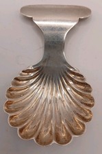 Solid Silver Caddy Spoon 1924 By William Hutton And Sons Of Sheffield.