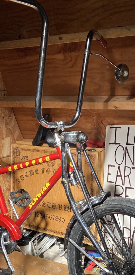 De colección Schwinn Skipper Personalizado 20” Horquilla de Resorte Asiento Banana, 18” Freno de Montaña, Rojo Foto 2 de 4