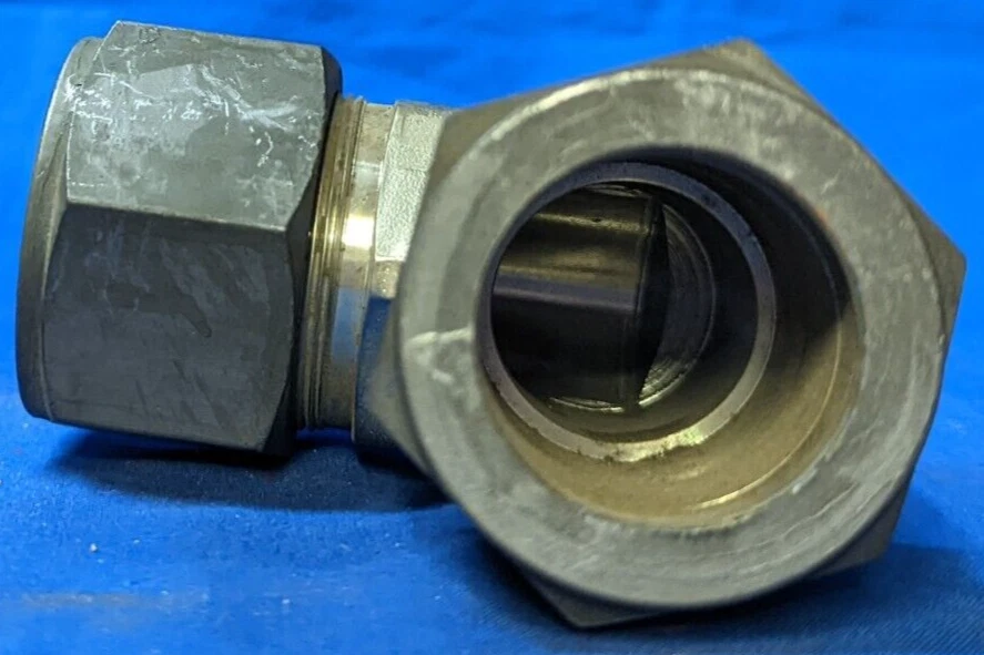 PARKER 1-1/4" NPT X 1-1/4" NPT STEEL 90° ELBOW TUBE FITTING - Image 2 of 4