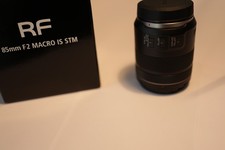 Objectif canon rf 85mm f/2 macro is stm - Under Canon Warranty.