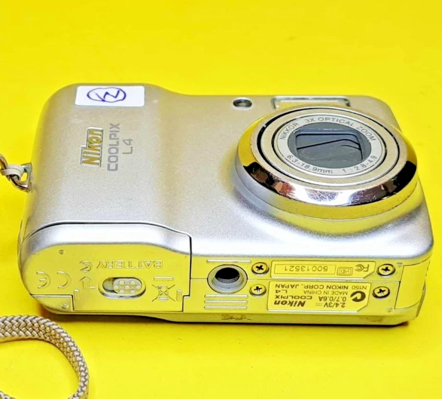 NIKON COOLPIX L4 4MP 2" LCD SCREEN 3X OPTICAL ZOOM COMPACT DIGITAL CAMERA WORKS - Image 4 of 4