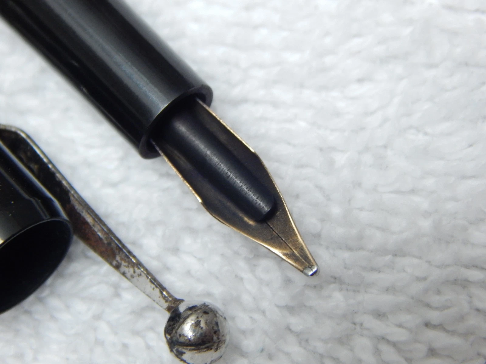 LOT# 108E. VTG MABIE TODD SWAN 1500 EYEDROPPER FOUNTAIN PEN. STUB NIB. image 6