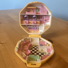 VTG Bluebird Toys Polly Pocket Polly  s Hair Salon Yellow Compact  Figure 1990