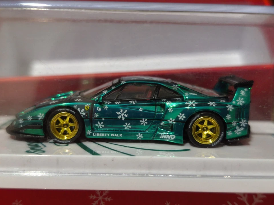 Inno 64 Chase Liberty Walk LBWK F40 Christmas Special Edition 2023 Green - Image 3 of 4