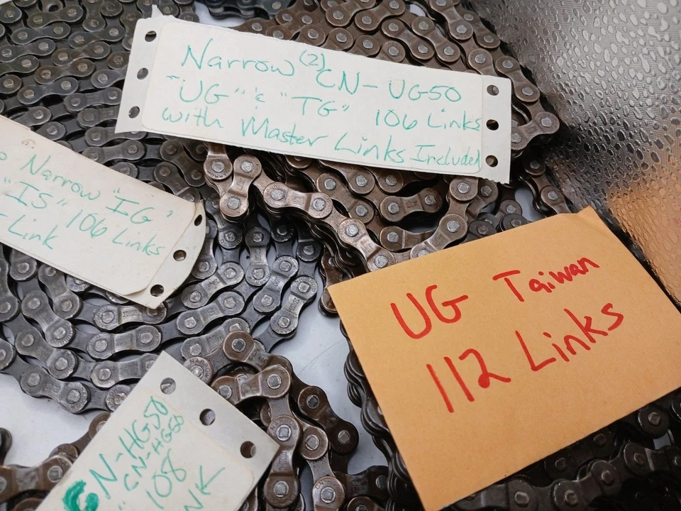 Lote de 11 Correntes de Bicicleta Vintage Estreitas "Shimano" CN-HG50 & CN-UG50", "UG", "IG" + - Imagem 4 de 4