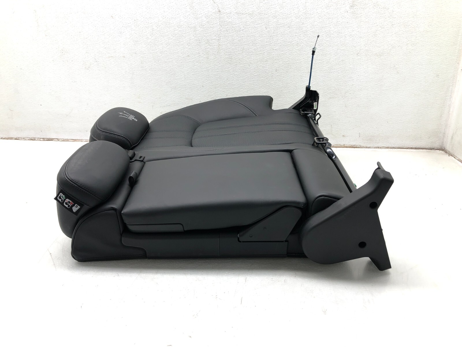 2017-2022 MASERATI LEVANTE S LEFT DRIVER REAR SPLIT SEAT BACKREST W/ARMREST OEM.