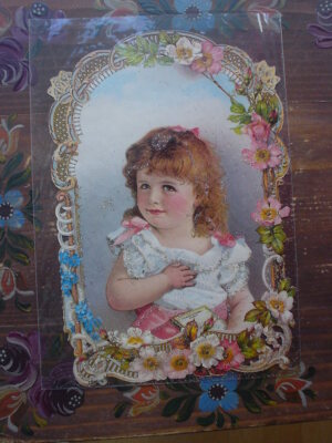 Glanzbild printed Germany Oblate ef 7060 Scrap Mädl Blume OVP Glitzer E.Freihoff