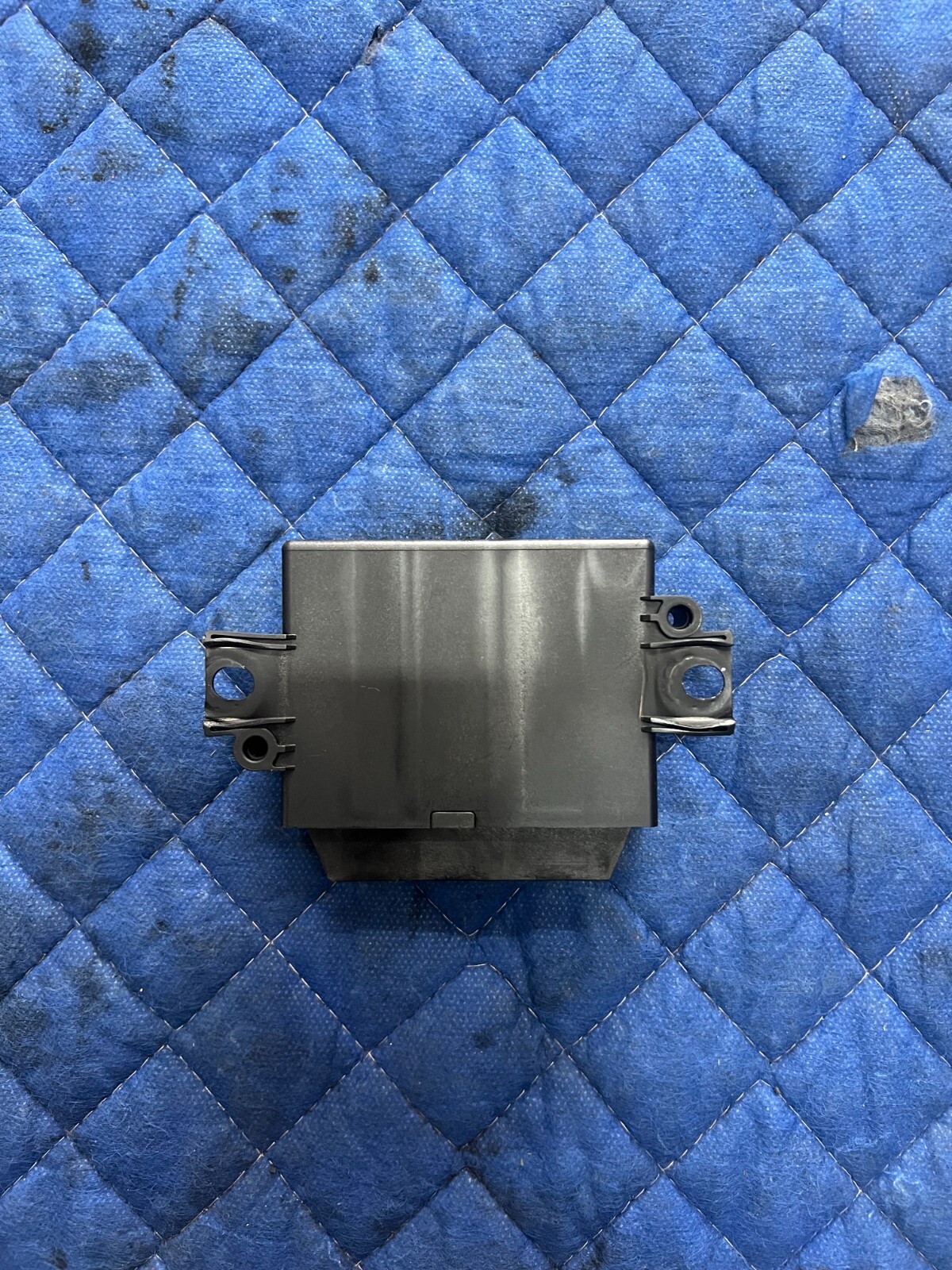 2012 AUDI R8 V8 OEM PARKING ASSIST DISTANCE SENSOR CONTROL MODULE 8P0919475