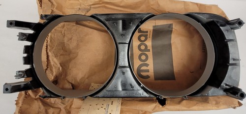 1972 Dodge Coronet 4 Door Station Wagon Left Headlight Bezel Cover 3573249 NOS - Foto 4 di 6