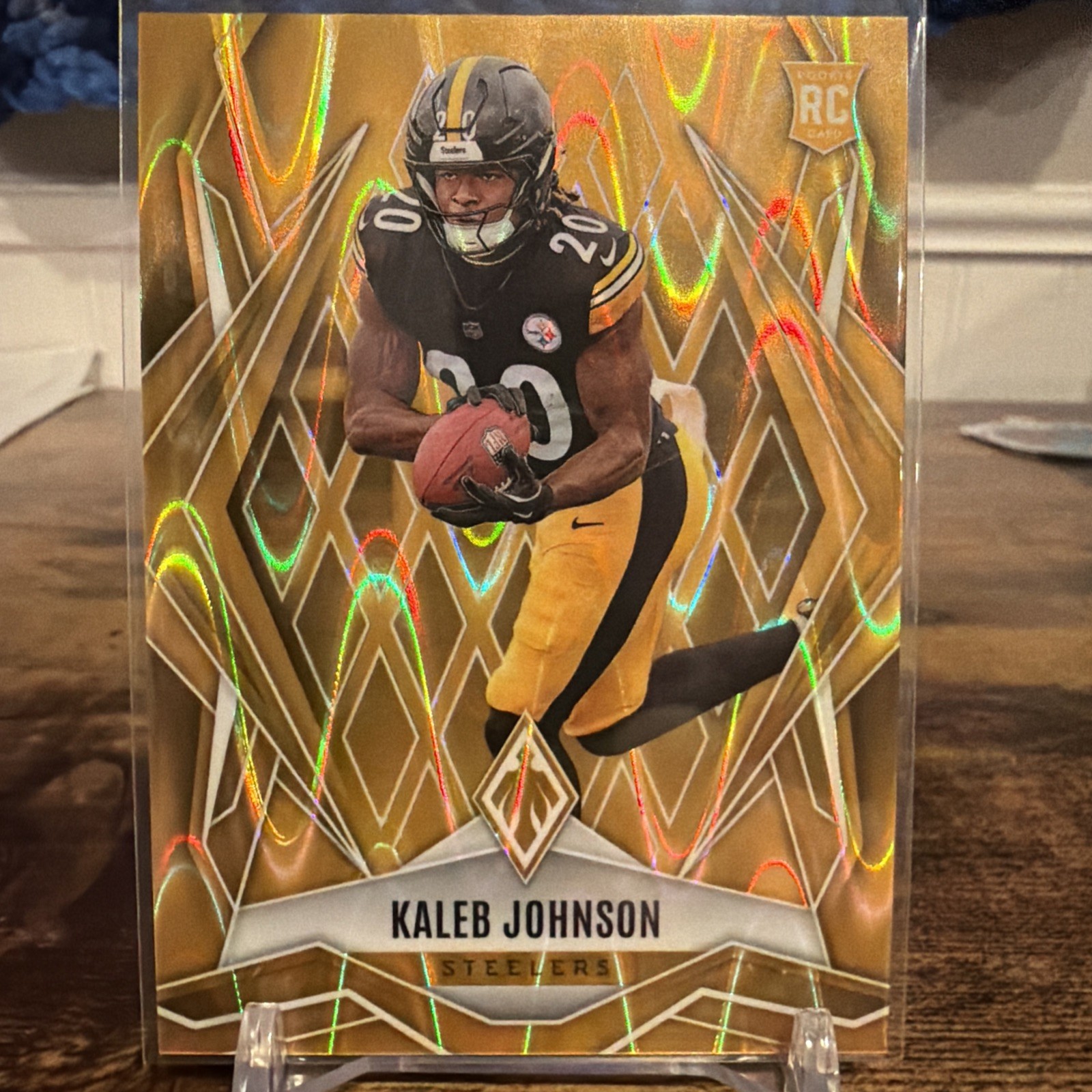 2025 Panini Phoenix - Rookies Kaleb Johnson #182 (RC) Gold Seismic /10 Steelers