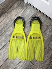 ScubaPro "Twin Jet" fins with Open heel and heel strap SZ Large Yellow Used