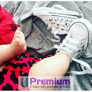 converse blanche à clous