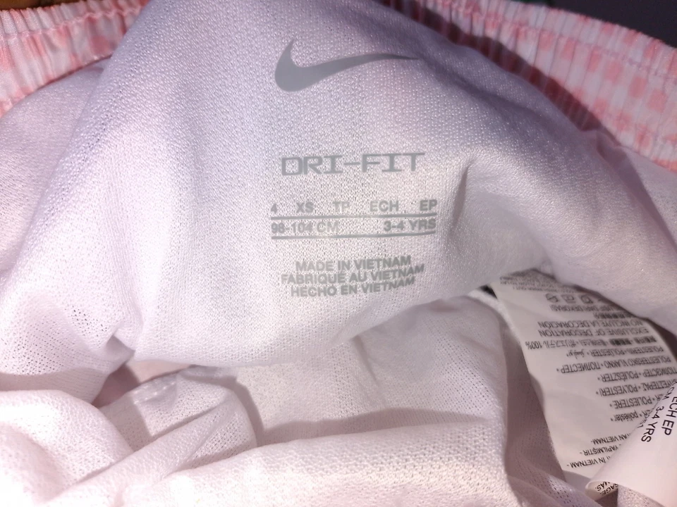 Kids Nike Shorts Size 4 - Image 4 of 4
