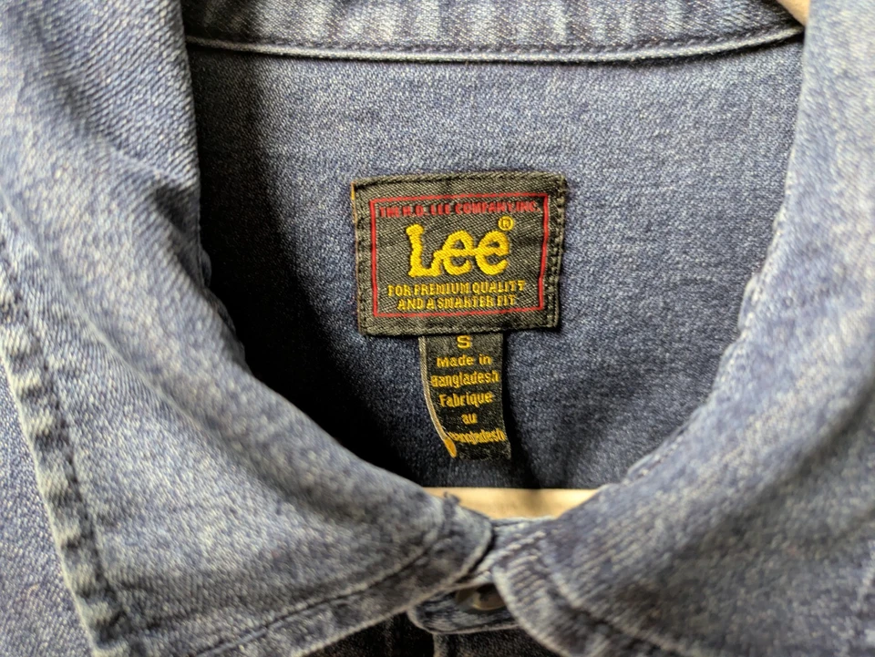 Camisa de mezclilla Lee para hombre con botones pequeña azul Foto 2 de 4