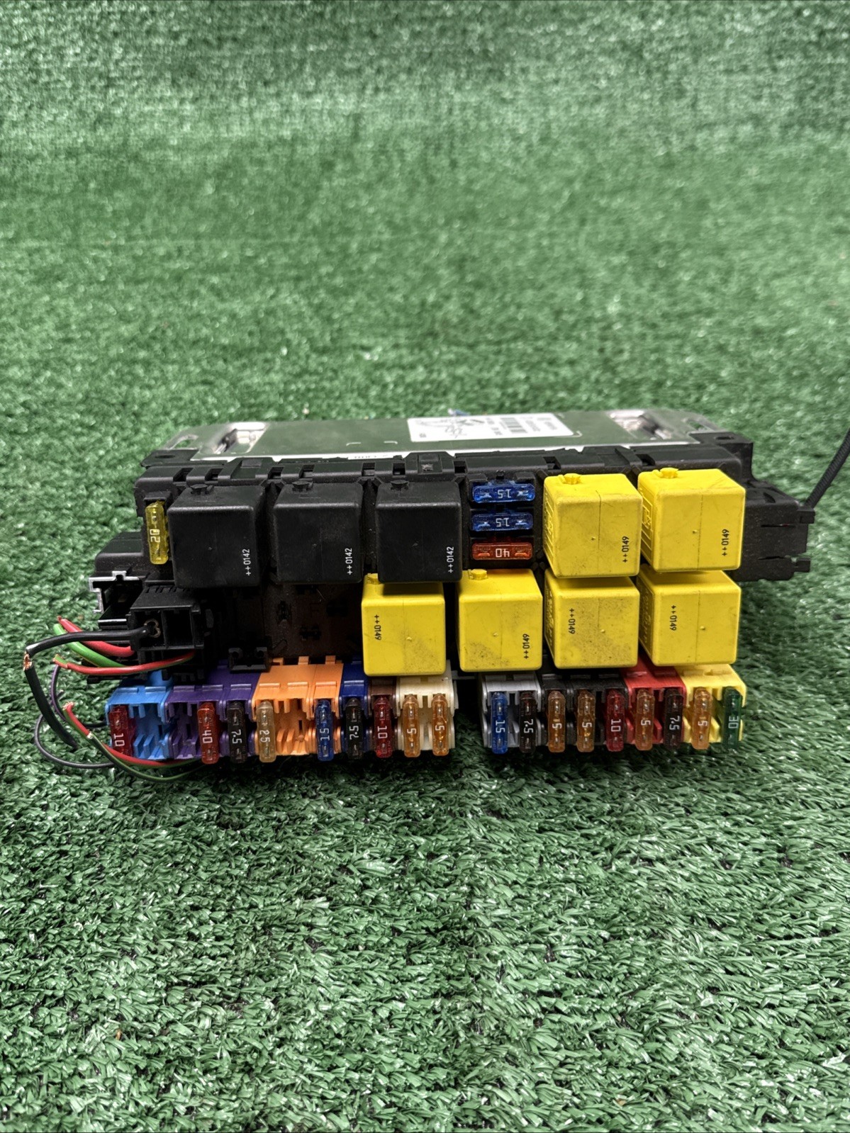 2003 - 2012 Mercedes R230 SL500 SL55 AMG Front Left SAM Fuse Box Module OEM