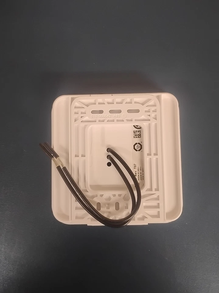 Case of 5 STELPRO ST402P 4000W Programmable Electronic Thermostat. New - Image 4 of 4