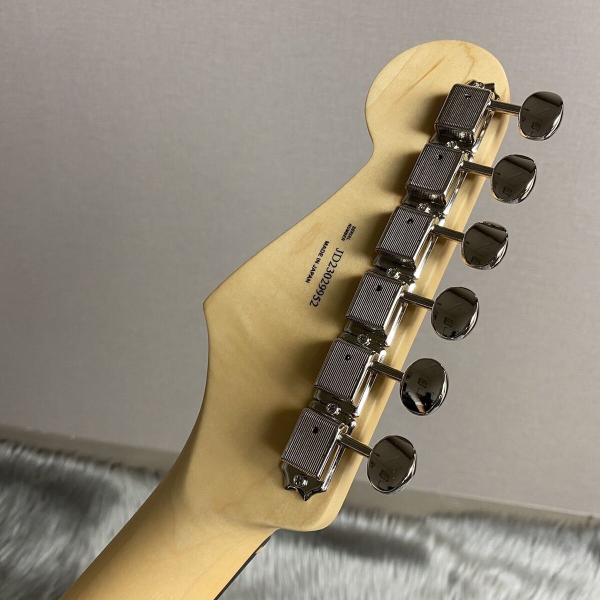 Fender Made In Japan Hybrid II Stratocaster Sherwood Green Fender Made In Japan Hybrid II Stratocaster Sherwood Green