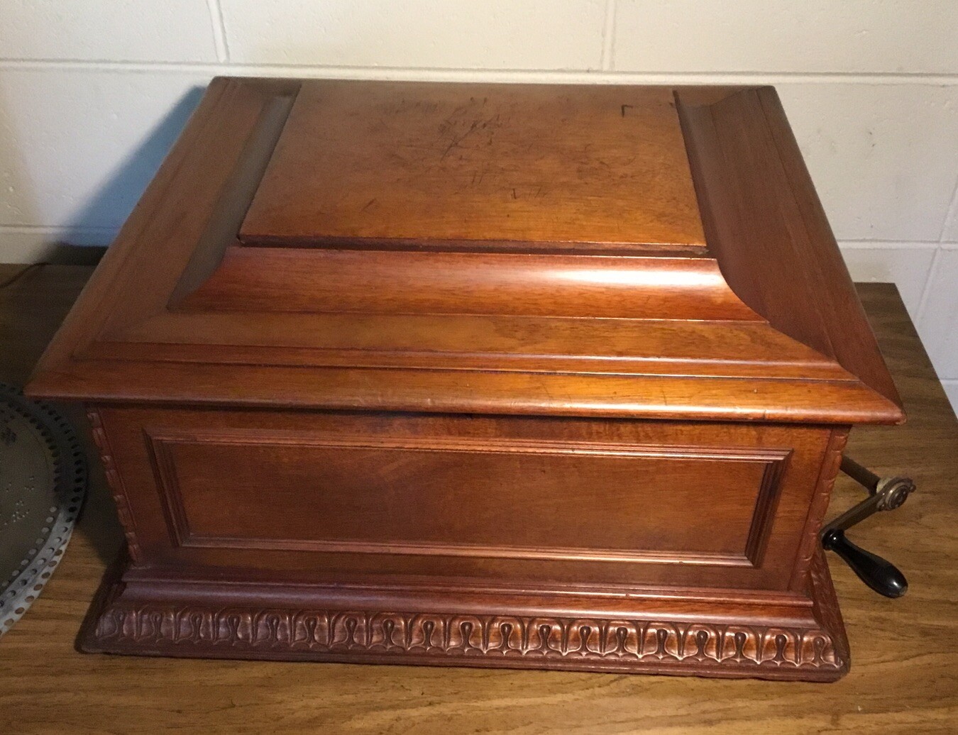 Antique Original REGINA MUSIC  BOX DOUBLE COMB  15.5” EXCELLENT PLAYING SOUND
