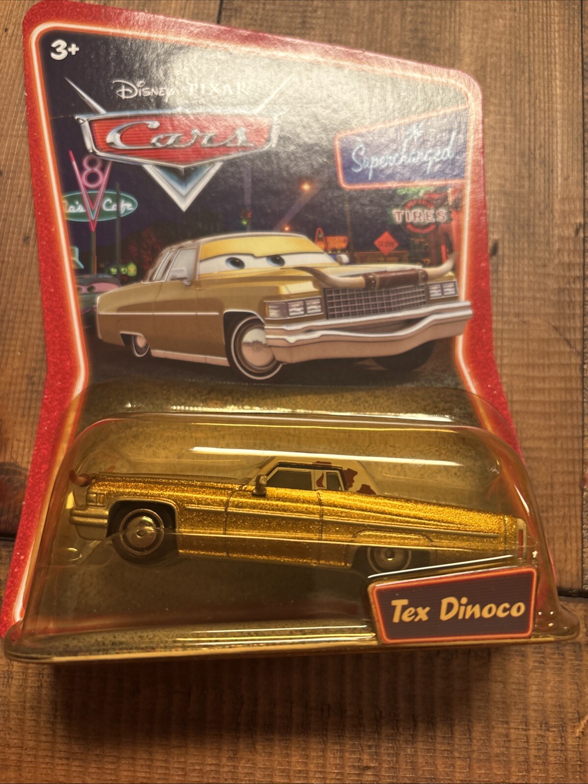 DISNEY PIXAR CARS SUPERCHARGED TEX DINOCO BRAND NEW SUPER RARE MINT 1:64