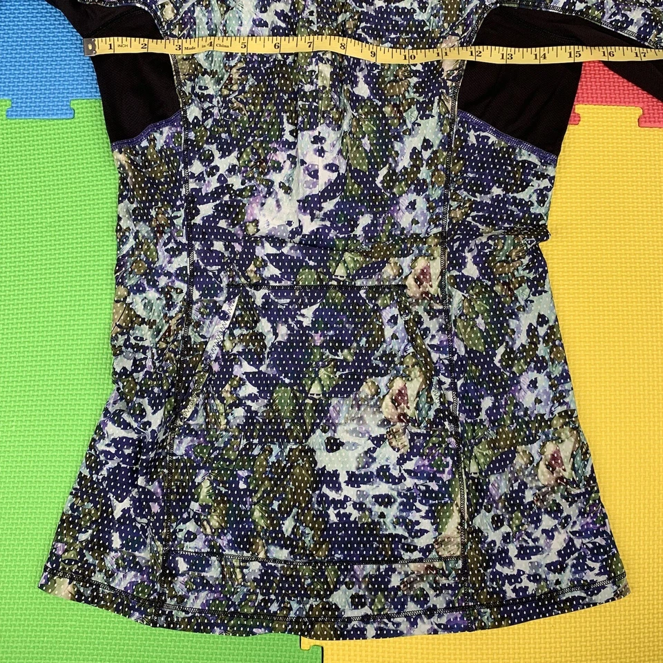 Lululemon Mujer Talla 2? Sudadera con Capucha Runbeam Floral Deportiva Blanca Multi/Negro  Foto 4 de 4