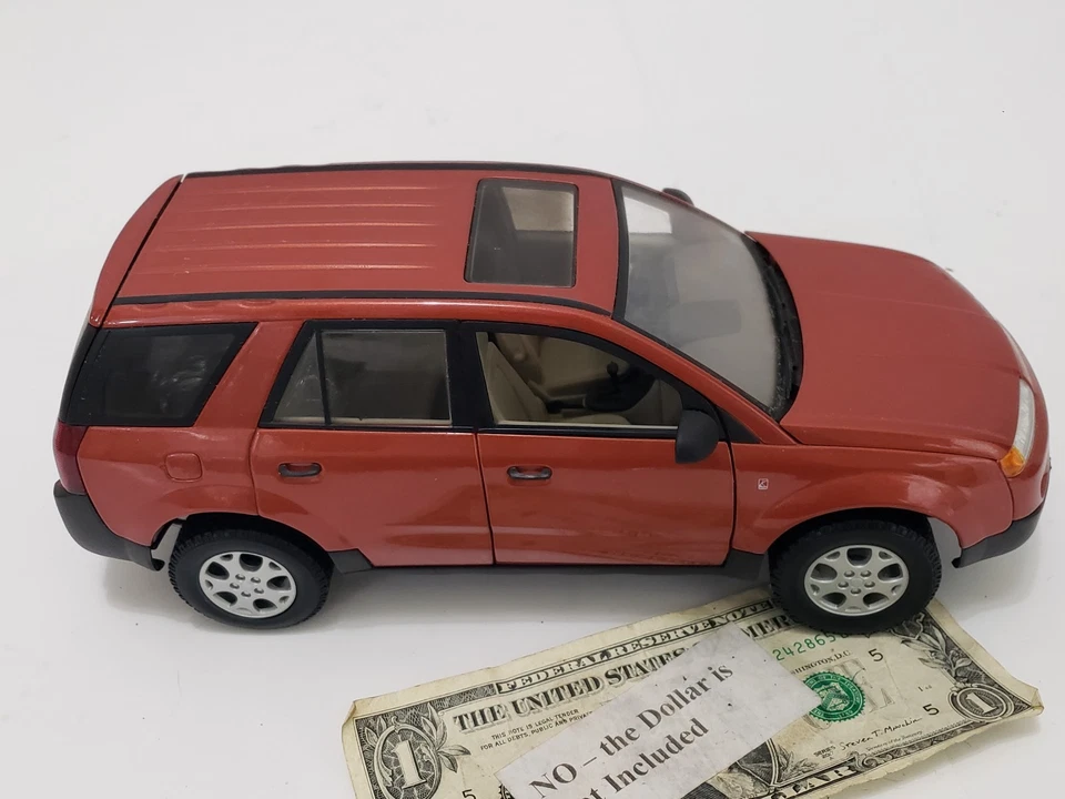 AUTOART Gate 2001 SATURN VUE - 1/18 SCALE Model - Vintage 90s Cars - Doors Open - Image 2 of 4