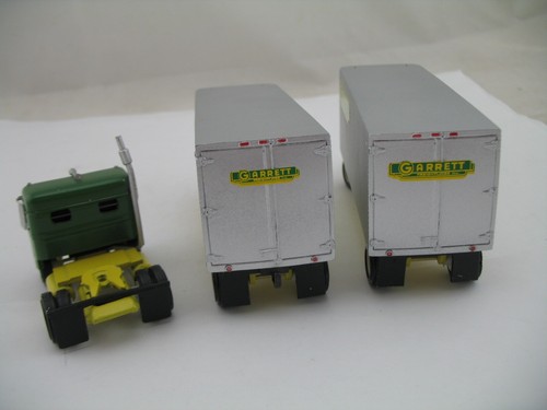 DeHanes Model Truck: Kenworth 922 Tractor w/ Garrett Trailers, Boxes - Picture 6 of 21