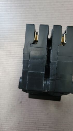 Siemens Q225 25 Amp 2-Pole 120/240 V Circuit Breaker-Electric NEW OPEN BOX - Picture 3 of 5
