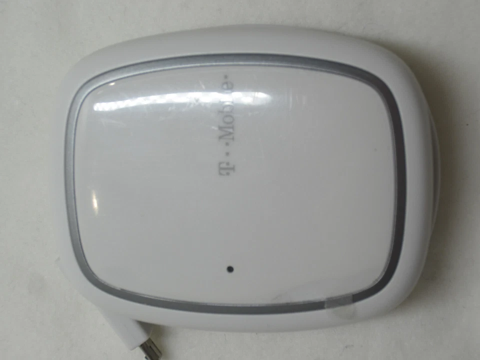 NEW  Universal Micro USB Wall Charger For Smartphone Devices Dual white  NEW - Image 3 of 4