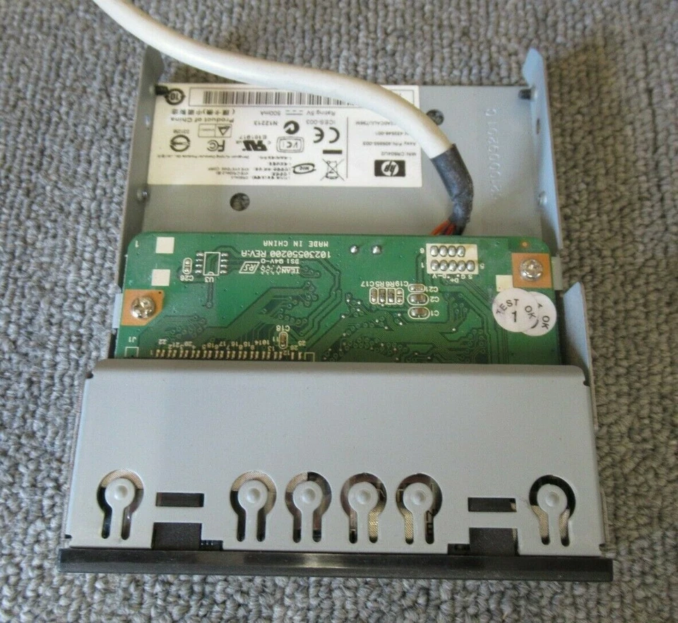 HP CR504U2 405955-003 432548-001 Internal SD Memory Card Reader With 17" Cable - Image 3 of 4