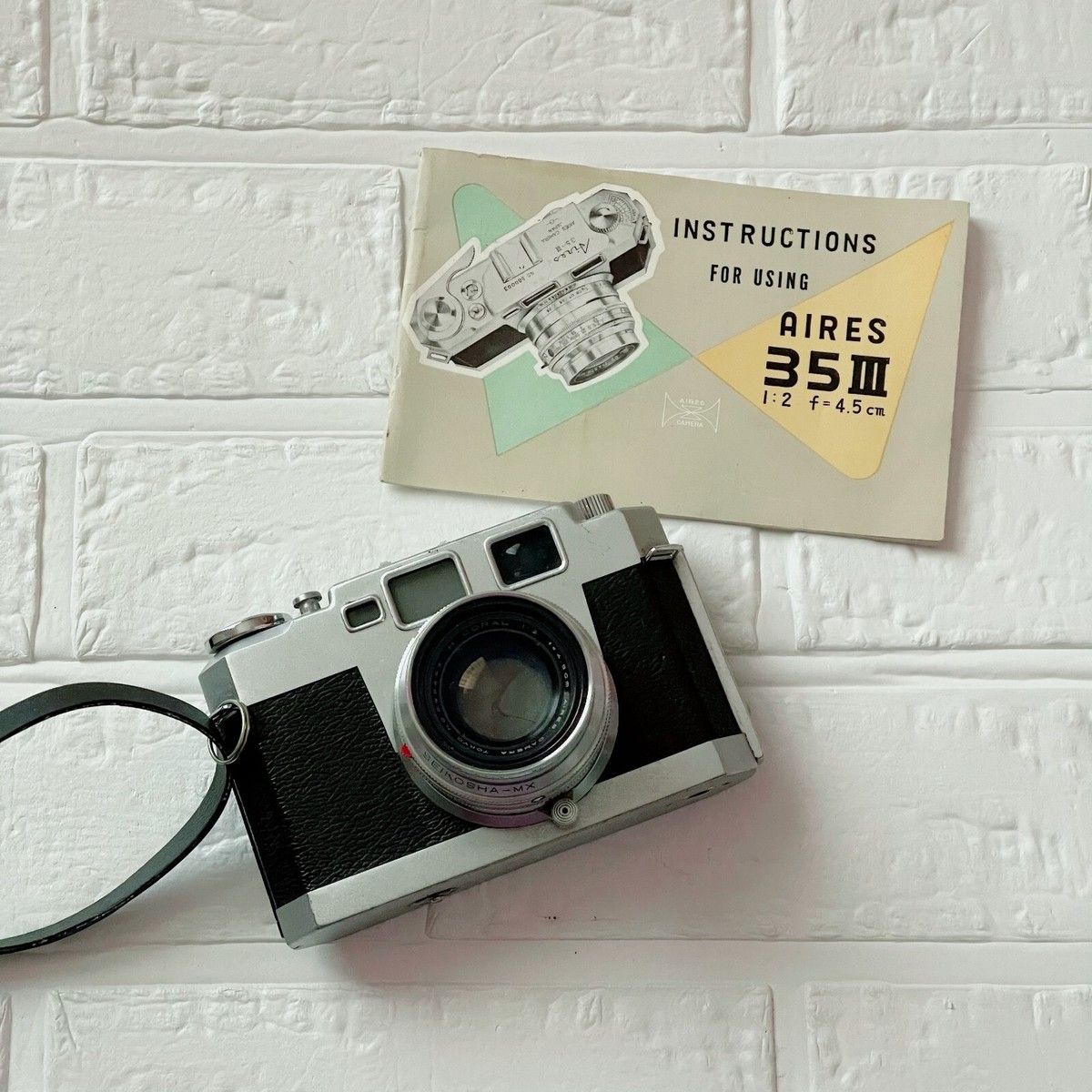 Aires 35 III Rangefinder Film Camera – Vintage 35mm from 1950s