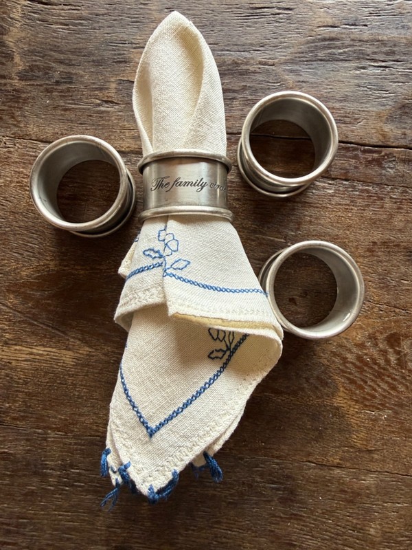 Pewter Look Napkin Rings Set of 4 "The Family Circle Never Ends" Engraved Set 4