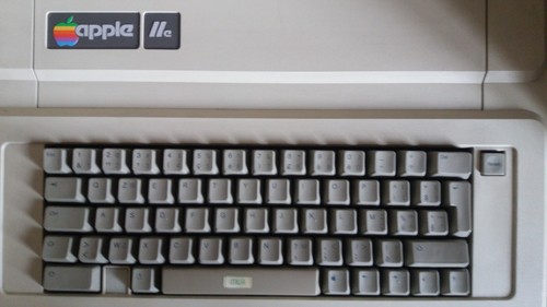 COMPUTER APPLE IIe 2e mit DUODISK, 64k Ram / 80 Col. Erweiterung